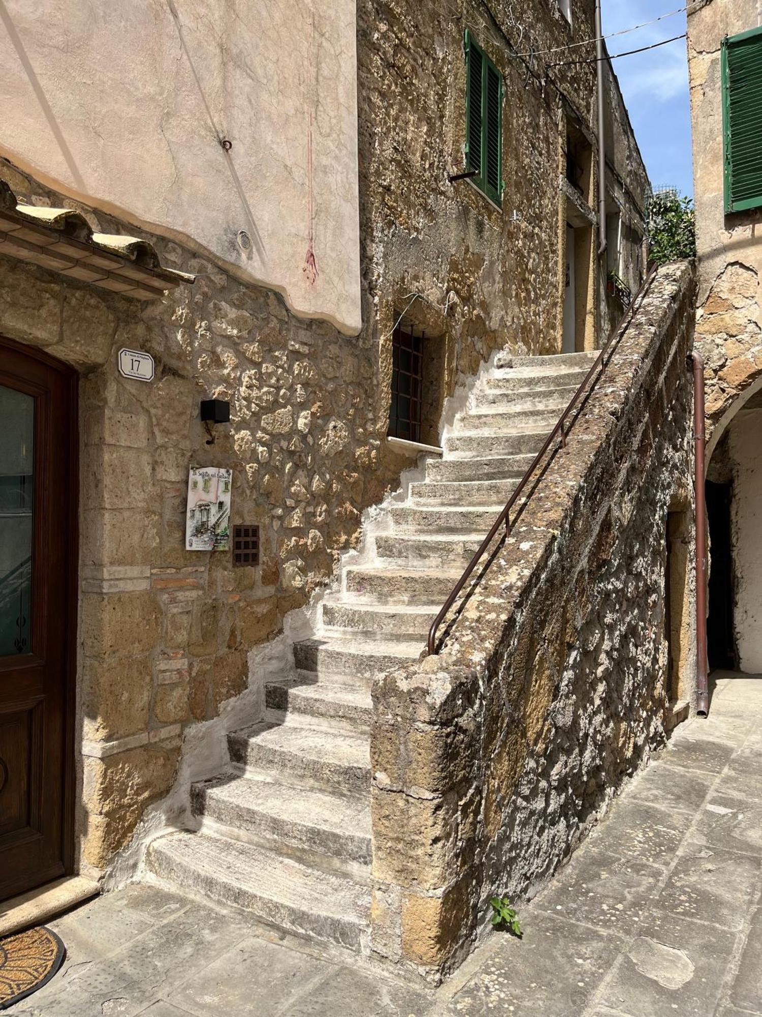 La Soffitta Nel Bastione Apartment Pitigliano Exterior photo